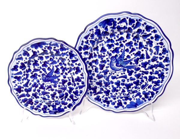 Deruta Arabesco Blue Scalloped Set with 11" Dinner Plate and 8" Salad/Dessert Plate